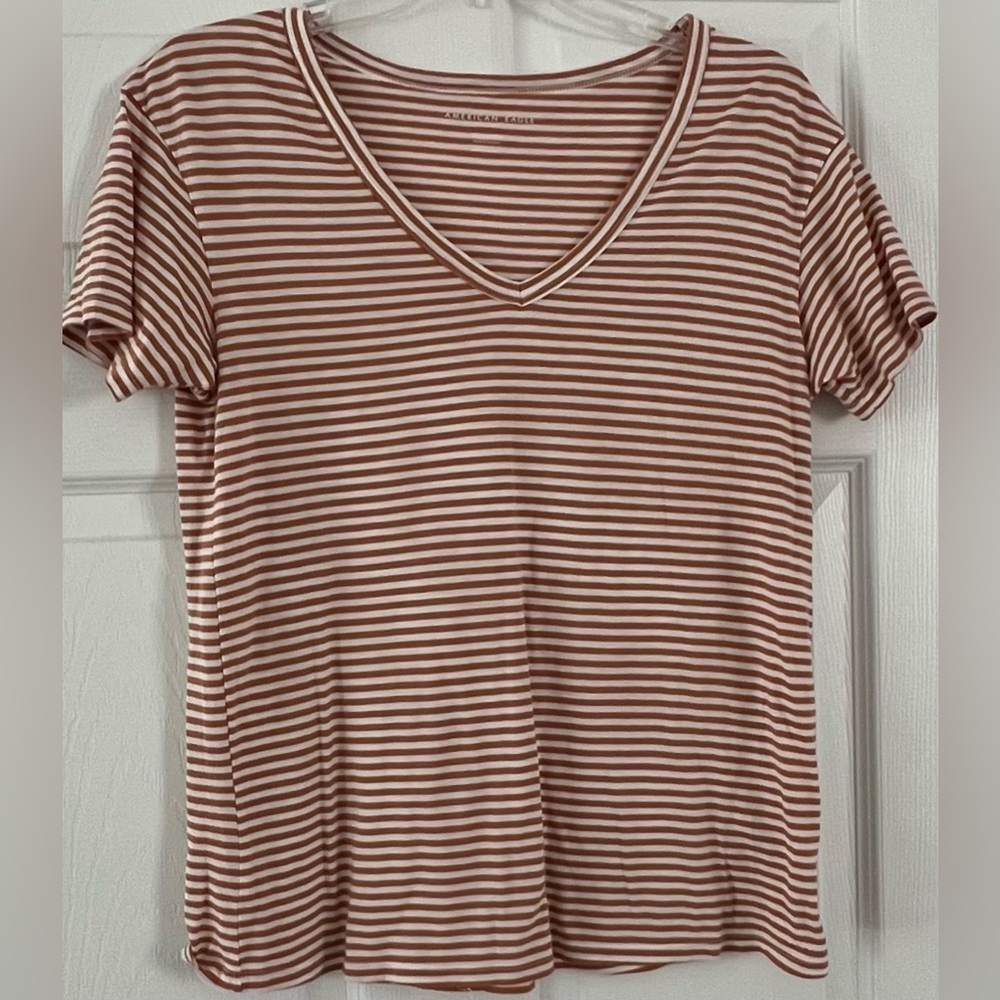American Eagle V-Neck